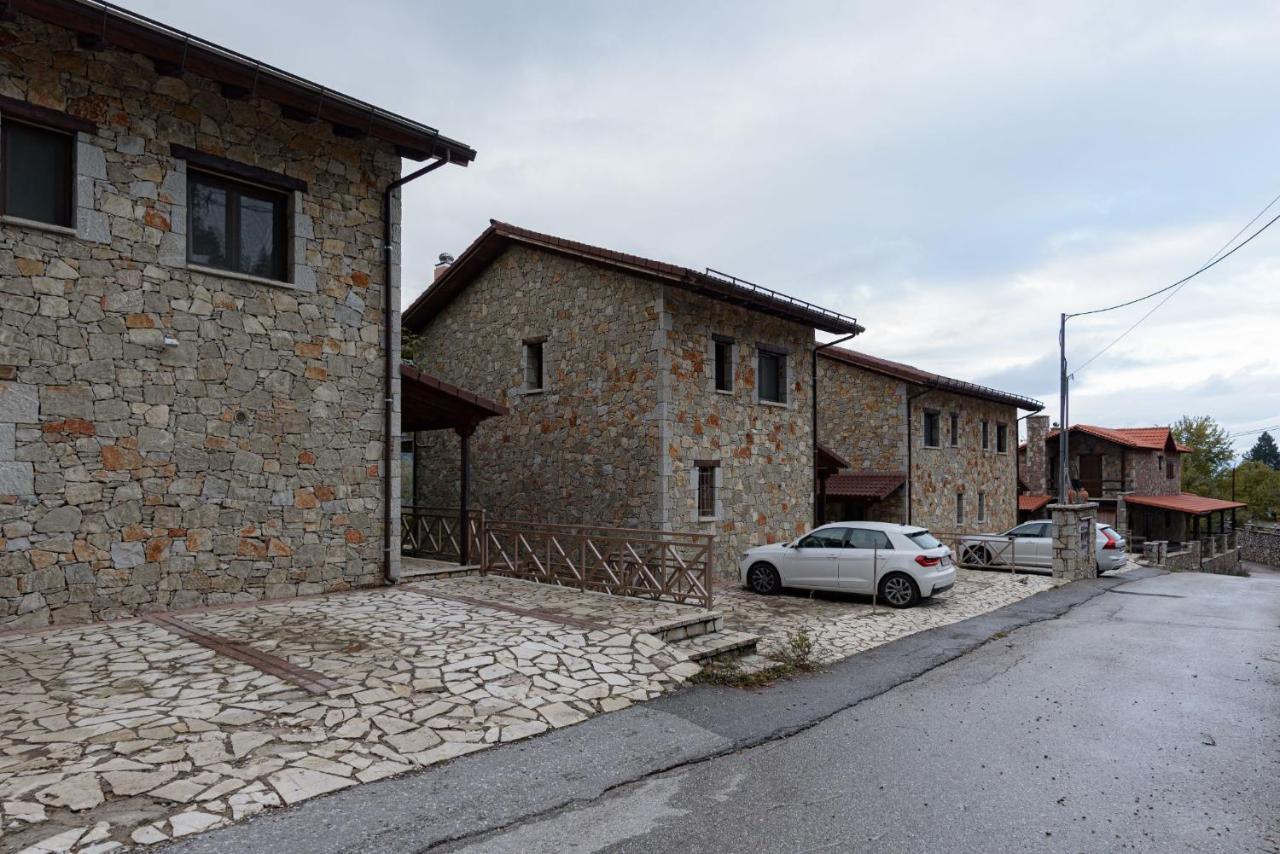 Parnassus Dreamwood Chalet Eptálofos Екстериор снимка
